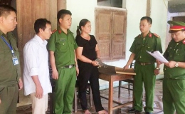 Công an bắt tạm giam cô giáo Vi Thị Hoa (Ảnh do CQĐT cung cấp)